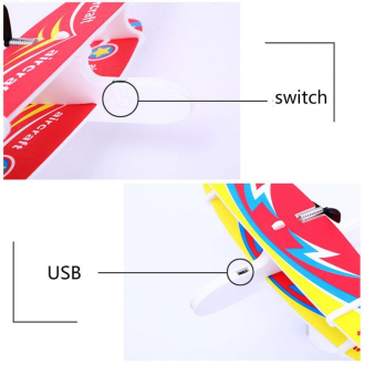 Letadlo dvouplošník poháněné motorem USB + LED
