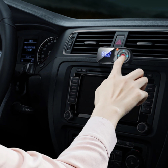 Bluetooth modulátor FM vysílače, velká obrazovka USB